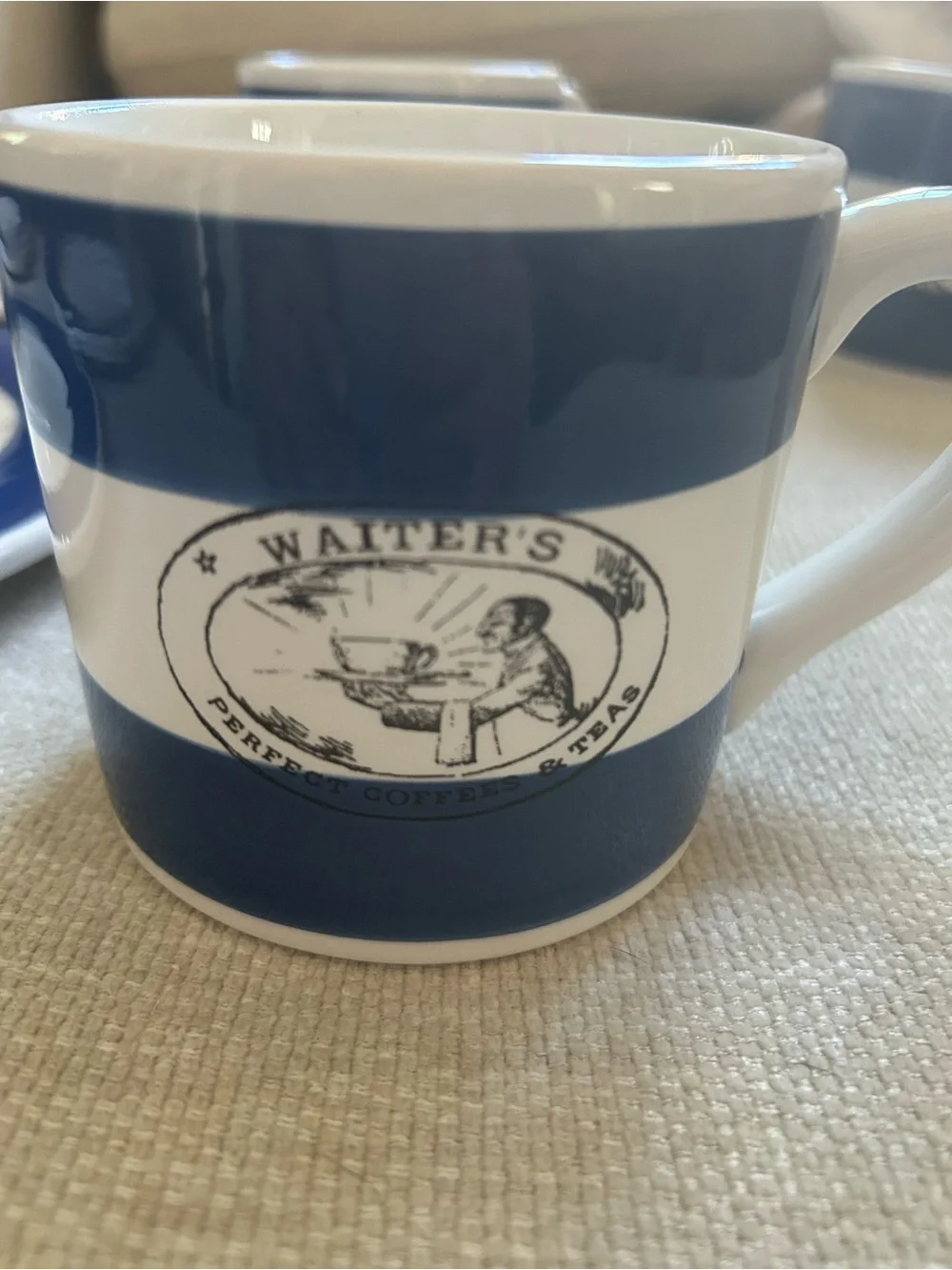 Williams Sonoma breakfast plates & mugs